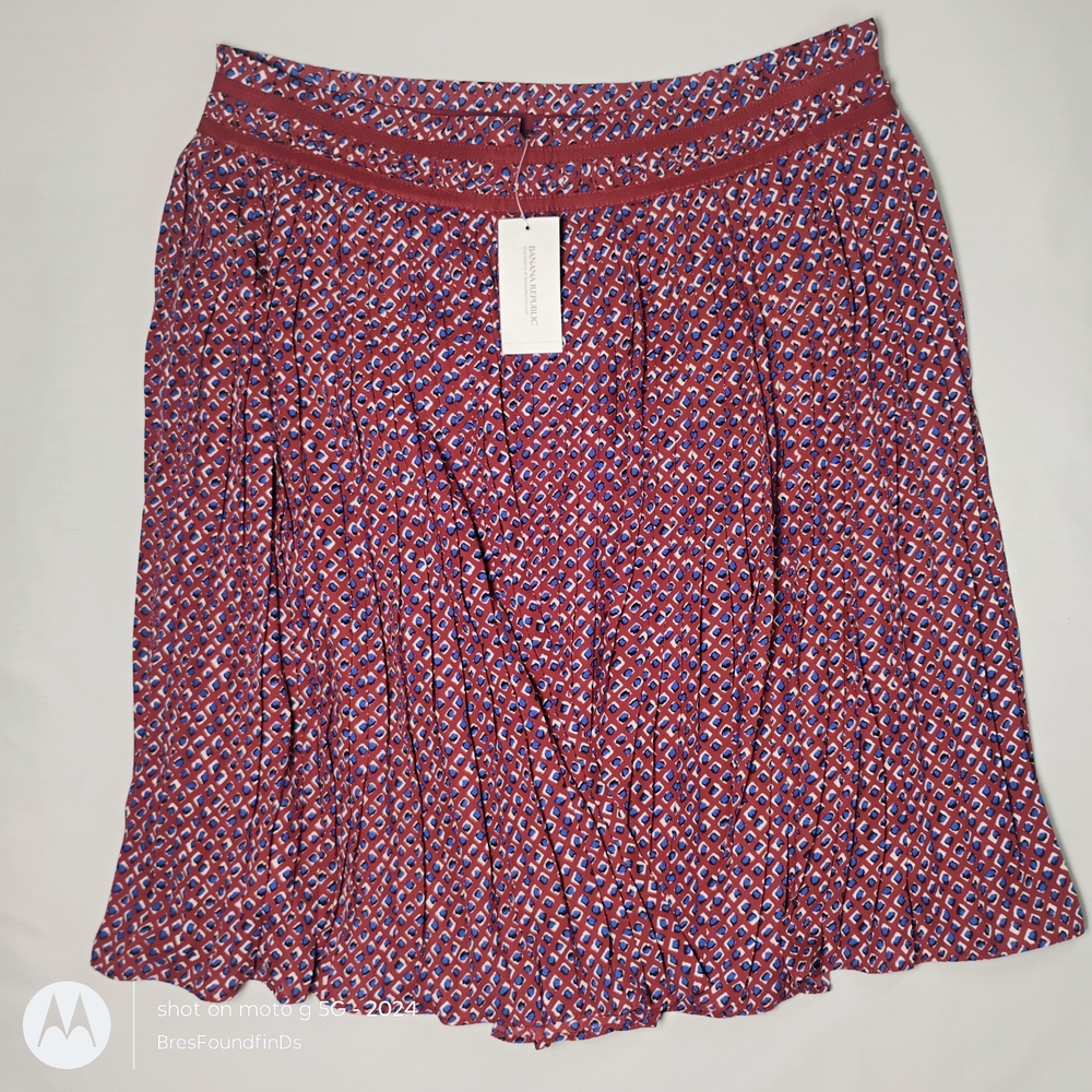 Banana Republic Red and Blue A-Line Skirt